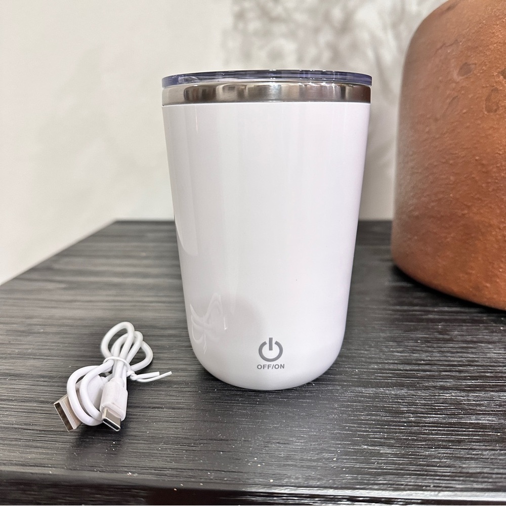 Electric self stirring stainless steel coffee mug